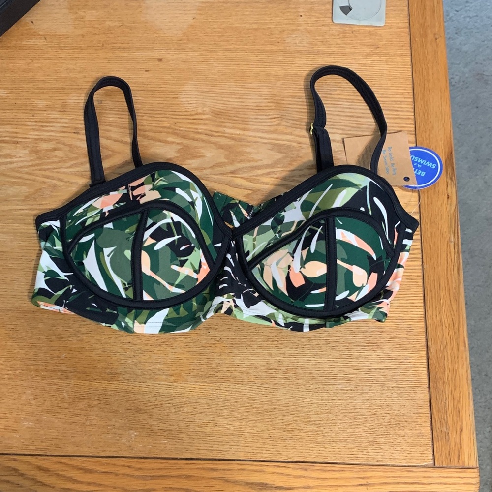 Swimsuits For All Green and Black Tropical Print Bikini Top - Size 10
